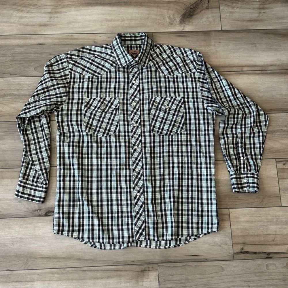 Chute 17 Long Sleeve Button Down Mens Shirt